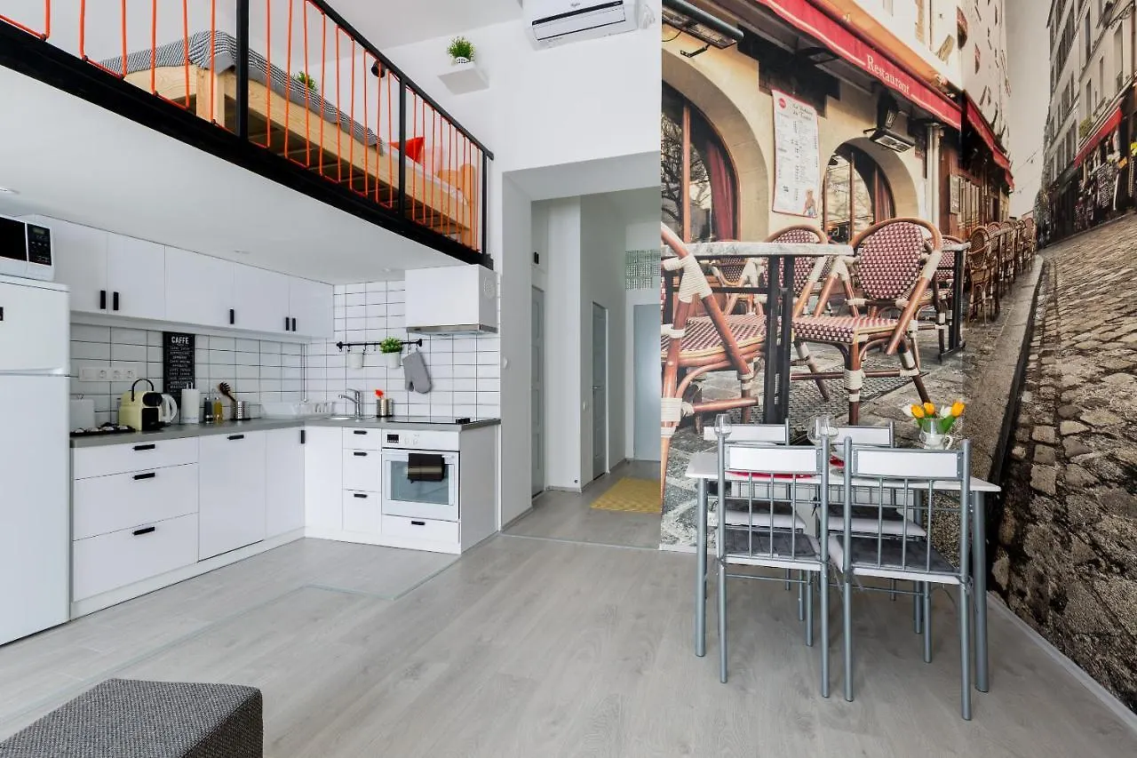 Cobblestone Quarters With A Wave Of Colour Apartment Budapest