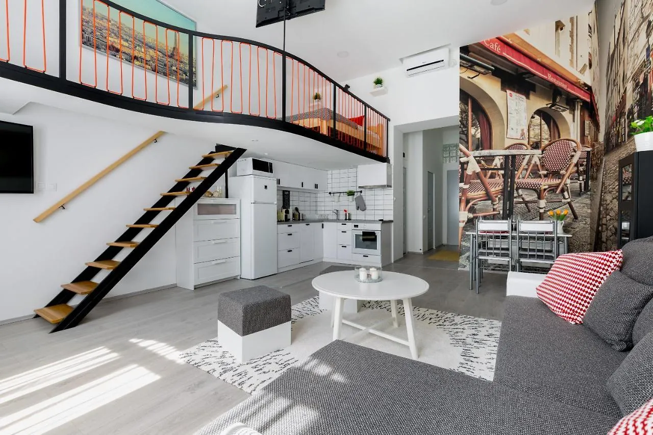 Cobblestone Quarters With A Wave Of Colour Apartment Budapest Hungary