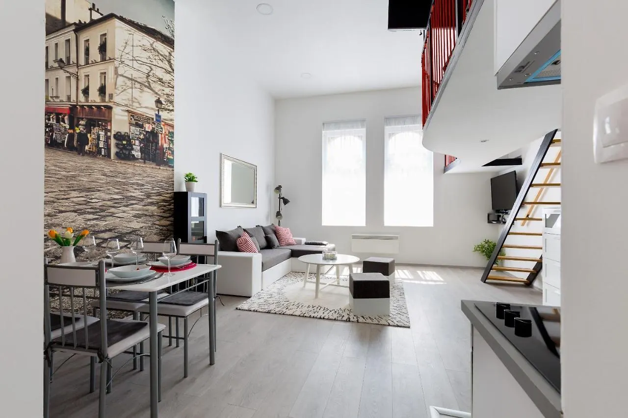 Cobblestone Quarters With A Wave Of Colour Apartment Budapest
