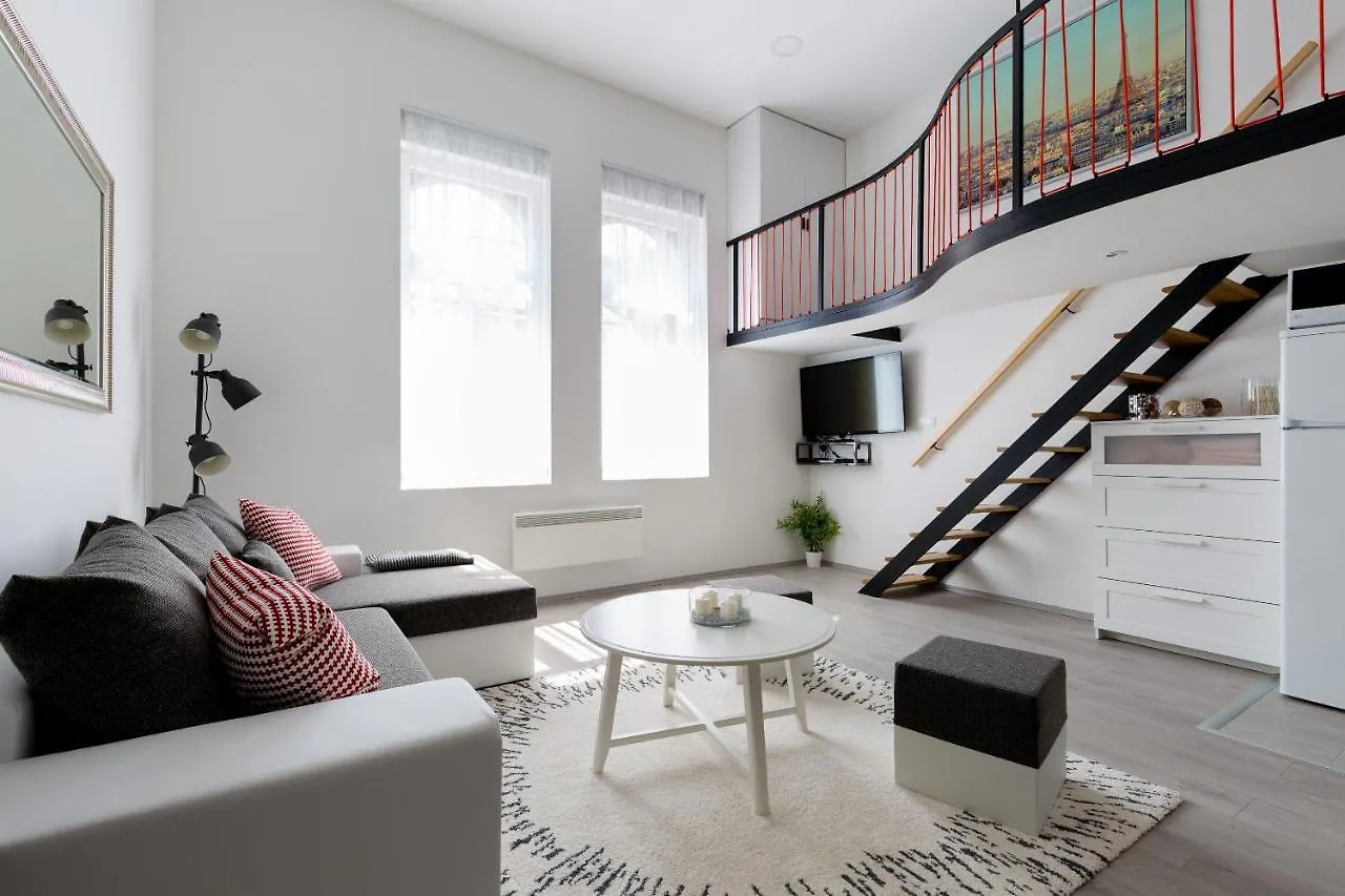 Cobblestone Quarters With A Wave Of Colour Apartment Budapest 0*,  Hungary
